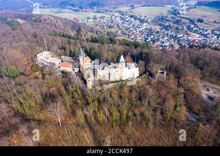 Deutschland, Hessen, Eberstadt, Luftaufnahme Schloss Frankenstein im Herbst Stockfoto
