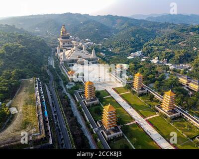 Taiwan, Dashu District, Kaohsiung, Luftansicht des Fo Guang Shan Klosters Stockfoto