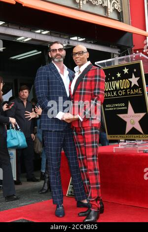 LOS ANGELES - MAR 16: Georges LeBar, RuPaul Andre Charles bei der RuPaul Star Ceremony auf dem Hollywood Walk of Fame am 16. März 2018 in Los Angeles, CA Stockfoto