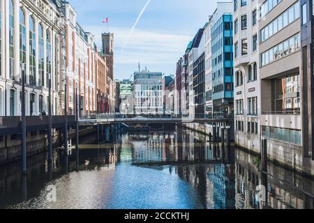 Deutschland, Hamburg, Brücke über den Bleichenfleet Kanal Stockfoto