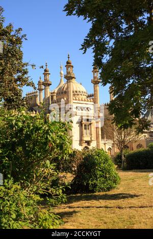 Brighton Pavilion and Garden, Großbritannien, 2020. Der Pavillon befindet sich in der Stadt Brighton und ist für die Öffentlichkeit zugänglich. Es ist ein denkmalgeschütztes Gebäude Stockfoto