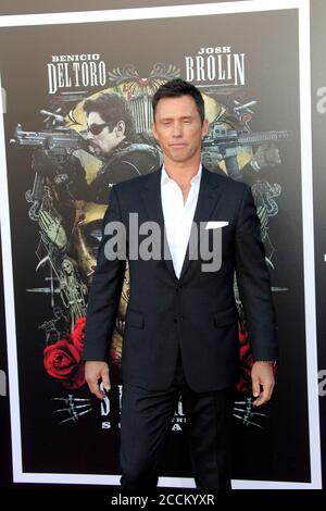 LOS ANGELES - JUN 26: Jeffrey Donova im Sicario: Tag des Soldado Premiere im Village Theatre am 26. Juni 2018 in Westwood, CA Stockfoto