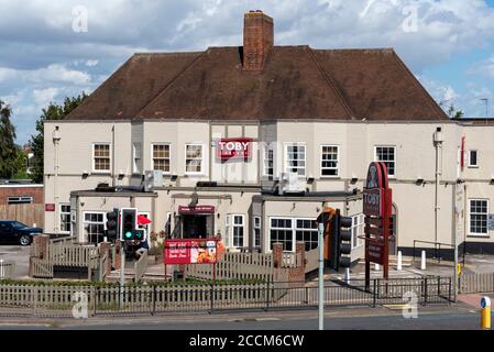 Toby Carvery an der Bell-Kreuzung auf der Prince Avenue A127 in Southend on Sea, Essex, Großbritannien. Restaurant. Heimat des Roast-Schildes. Ecke Rochford Road Stockfoto