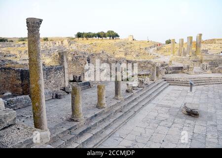 Dougga, Béja, Tunesien. August 2020. Beschreibung Dougga oder Thugga ist eine archäologische Stätte in der Delegation des Gouvernements Téboursouk von Béja im Nordwesten Tunesiens. Die UNESCO hat diese Stätte 1997 in die Liste des Weltkulturerbes aufgenommen und sie als die "am besten erhaltene römische Stadt in Nordafrika" eingestuft. Foto: Chokri Mahjoub Quelle: Chokri Mahjoub/ZUMA Wire/Alamy Live News Stockfoto