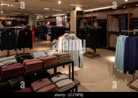 Inneneinrichtung des Marks & Spencer-Geschäfts, Oxford Street, London, England, Großbritannien. Stockfoto