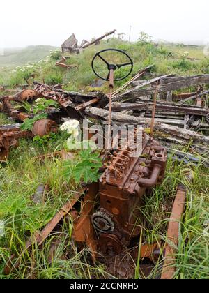 Überreste der Kriegsmaschinerie des Zweiten Weltkriegs auf Kiska Island, Aleutians, Alaska. Stockfoto