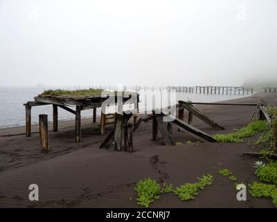 Überreste aus dem Zweiten Weltkrieg legen auf Kiska Island, Aleutians, Alaska an. Stockfoto