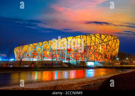 Peking, China - Jan 11 2020: Das Nationalstadion (AKA Bird's Nest) für die Olympischen Sommerspiele 2008 und Paralympics gebaut und wird wieder in der 2022 wi verwendet werden Stockfoto