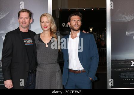 LOS ANGELES - DEZ 10: Stacy Poitras, Alison Eastwood, Scott Eastwood bei der Mule-Weltpremiere im Village Theatre am 10. Dezember 2018 in Westwood, CA Stockfoto