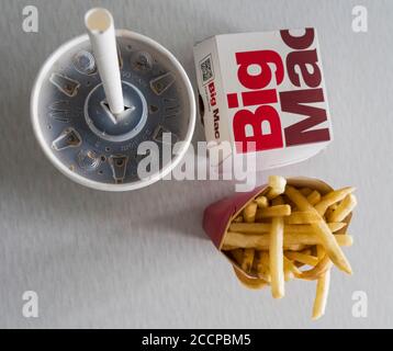 Big mac mit Cola und Pommes Stockfoto