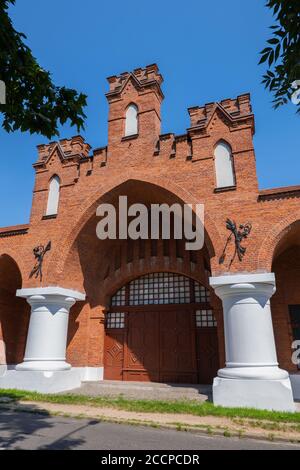 Grohman-Fässer Neo-gotische monumentale Tor aus dem 19. Jahrhundert zu ehemaligen Weberei in der Stadt Lodz, Polen Stockfoto