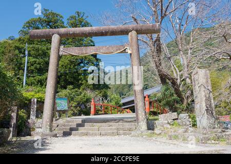 Wakayama, Japan - Daimonzaka Slope auf Kumano Kodo (Nakahechi Route) in Nachikatsuura, Wakayama, Japan. Es ist Teil des UNESCO-Weltkulturerbes. Stockfoto