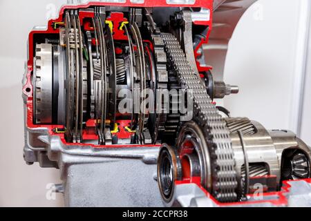 Automatikgetriebe Cutaway präsentiert auf einem Messestand. Stockfoto