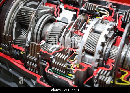 Automatikgetriebe Cutaway präsentiert auf einem Messestand. Stockfoto