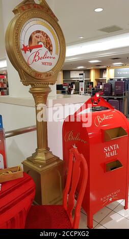 Santa Mailbox und Glaube an Santa Meter, Chicago Einkaufszentrum. Stockfoto