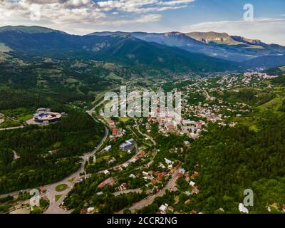 Fantastische Luftaufnahme von Dilijan Landschaften in Armenien Stockfoto