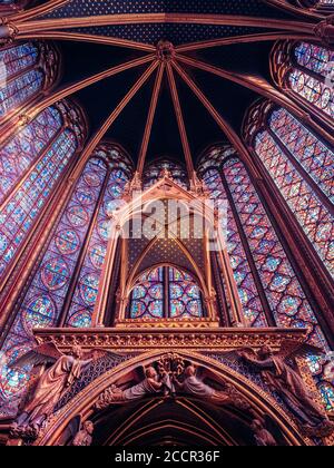 Low-Angle-Aufnahme von Sainte-Chapelle, Paris Frankreich Stockfoto