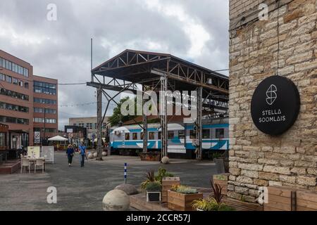 Telliskivi ist ein ehemaliger Industriekomplex und heute das kreative Zentrum Tallinns. Tallinn, Estland Stockfoto