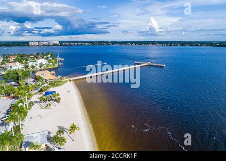 Cape Coral Florida, Caloosahatchee River Water, Cape Coral Yacht Club Community Park Angelpier, öffentliche Strände, Redfish Point, Luftaufnahme über dem bir Stockfoto