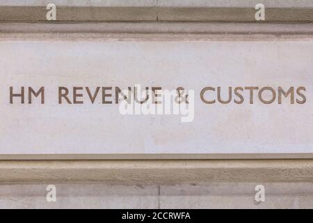 HMRC HM Revenue & Customs Office Schild vor dem Gebäude in Whitehall, Westminster, London, UK Stockfoto