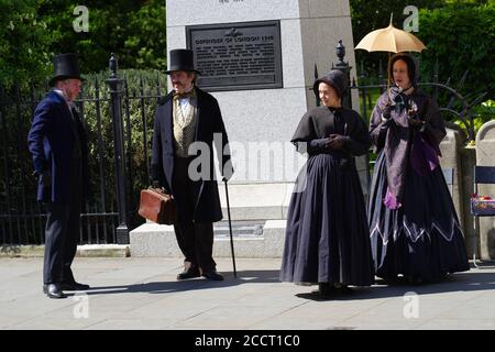 Extras am Set von TV Drama Belgravia Stockfoto