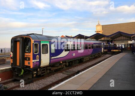 153317 Northern Rail am Bahnhof Cleethorpes, North East Lincolnshire; England; Großbritannien Stockfoto