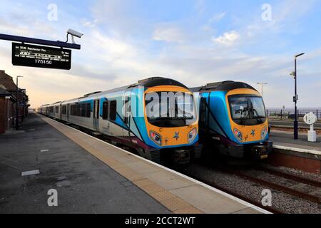 185132 und 185136 TransPennine Express am Bahnhof Cleethorpes, North East Lincolnshire; England; Großbritannien Stockfoto