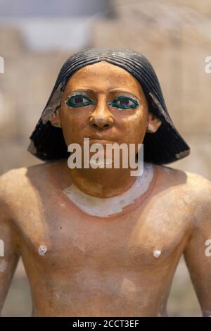 Statue des sitzenden Schreibers, 5. Dynastie, Altes Königreich, Museum der ägyptischen Altertümer, Kairo Stockfoto