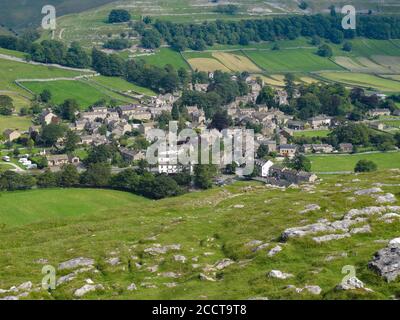 Looking Down on Kettlewell in Wharfedale Yorkshire Stockfoto