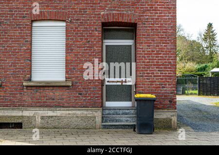 Verlassene Stadt Keyenberg, Deutschland. Braunkohlevorkommen unter Dörfern im Niederrhein führen dazu, dass die Bewohner ihren Besitz und ihr Lebenszentrum verlassen Stockfoto