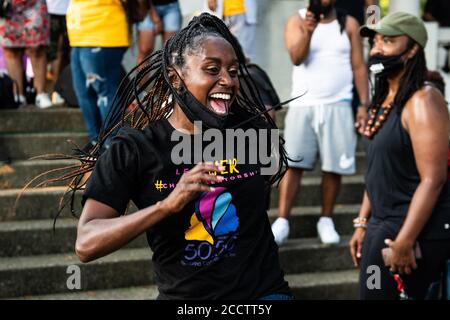 Louisville, KY, USA. August 2020. Attendien der Bree-B-Q am zweiten Tag der BreonnaCon im Shawnee Park am 23. August 2020 in Louisville, Kentucky nach dem Tod von Breonna Taylor. ( Credit: Chris Tuite/Image Space/Media Punch)/Alamy Live News Stockfoto