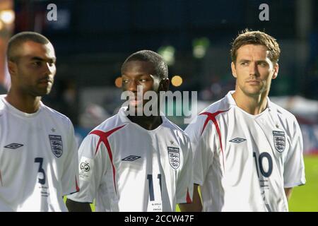 07. September 2005. Windsor Park, Belfast, Nordirland. Internationaler Fußball – 2006 FIFA Fußball-Weltmeisterschaft Gruppe 6 Qualifier, Nordirland 1 England 0. Shaun Wright-Phillips (11) Nordirland / England Windsor Park, Belfast, September 2005 mit Ashley Cole (3) und Michael Owen (10).. Stockfoto