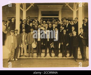 Japanisch, Russisch, Französisch, Deutsch, amerikanisch und Englisch Zeitung Korrespondenten in Portsmouth Stockfoto