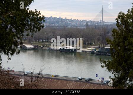 Blick vom Kalemegdan Park auf die Alte Sava Brücke Stockfoto