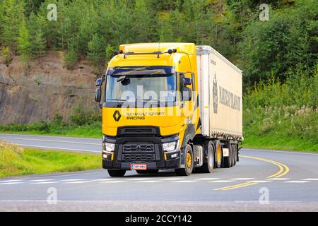 Renault Trucks T High Renault Sport Racing, Sirius gelb, limitierte Auflage von 100 Fahrzeugen, davon 10 in Finnland. Forssa, Finnland. August 21 20. Stockfoto