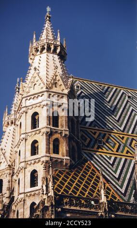 Detail des Westendes des Stephansdoms (St. Stephansdom), Wien, Österreich Stockfoto