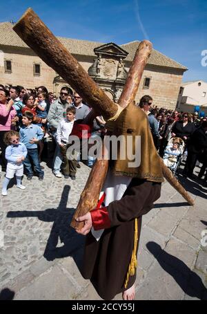 Prozession zur Karwoche in Baeza, Provinz Jaen, Spanien Stockfoto