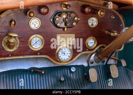 Oldtimer Hispano-Suiza T16, Baujahr 1917, Detail Armaturenbrett, Österreich Stockfoto