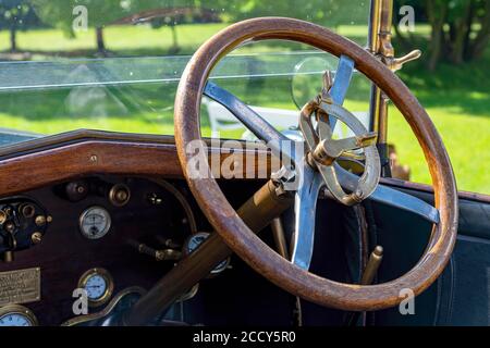 Oldtimer Hispano-Suiza T16, Baujahr 1917, Lenkrad, Österreich Stockfoto