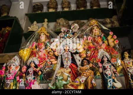 Idol der Göttin Durga in den Geschäften in kalkutta verkauft Stockfoto