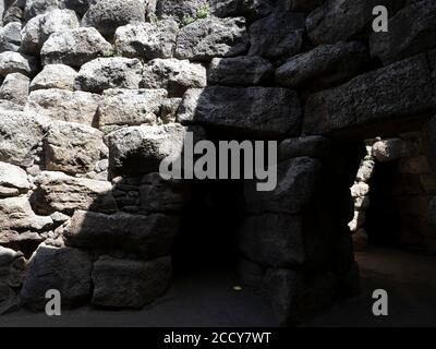 Santu Antine nuragic Steinzeit Sardinien Nuraghe Ansicht Stockfoto