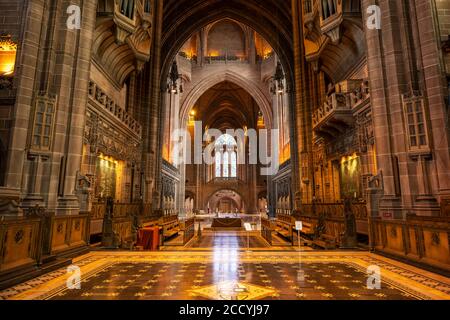 Innenansicht der Liverpool Cathedral auf dem St. James' Mount in Liverpool, England, Großbritannien Stockfoto