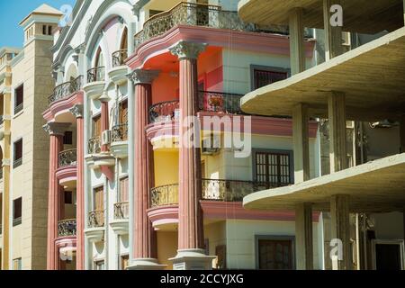 Ägypten, Hurghada. City living Building Wohnungen außen Stockfoto