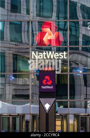 NatWest HQ London - NatWest Headquarters London in 250 Bishopsgate in der Nähe von Spitalfields in der City of London. Das Gebäude trug früher die Marke RBS. Stockfoto