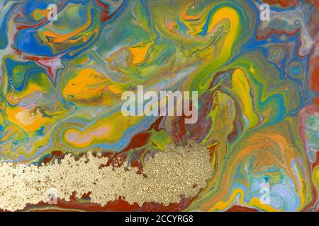 Blauer und orangefarbener marmorender flüssiger Hintergrund. Flüssige Kunst abstrakte Textur. Gemischte Acrylfarben. Stockfoto