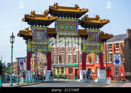 Chinatown Gate in der Nelson Street in Liverpool, England, Großbritannien Stockfoto