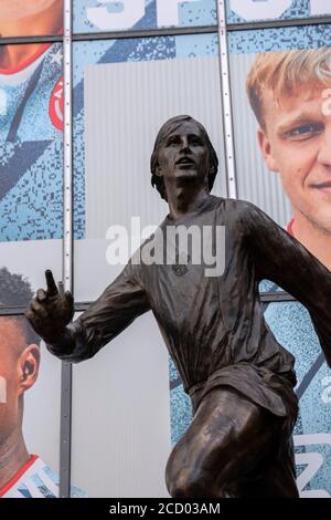 Nahaufnahme Der Neuen Johan Cruyff Statue Im Johan Cruyff Arena Amsterdam Niederlande 24-8-2020 Stockfoto