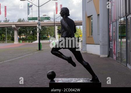 Nahaufnahme Der Neuen Johan Cruyff Statue Im Johan Cruyff Arena Amsterdam Niederlande 24-8-2020 Stockfoto