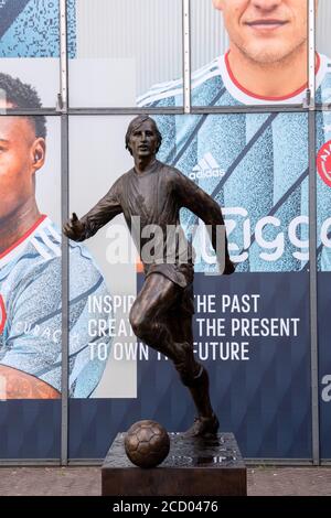 Nahaufnahme Der Neuen Johan Cruyff Statue Im Johan Cruyff Arena Amsterdam Niederlande 24-8-2020 Stockfoto