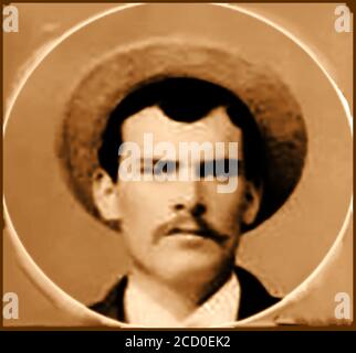 Ein Porträt des Outlaw Harry Alonzo Longabaugh (1867 – 1908 ), Ranch Hand, besser bekannt als der Outlaw und Zug Räuber der Sundance Kid . Seinen Spitznamen erhielt er, nachdem er ein Pferd von einer Ranch in Sundance, Wyoming, gestohlen hatte.Er war Teil einer Bande, die als "The Wild Bunch" mit Robert Leroy Parker (aka Butch Cassidy) bekannt war. Obwohl er als Schütze bezeichnet wurde, konnte er eine Waffe benutzen, aber vor der Schießerei in Bolivien wurden keine Aufzeichnungen über ihn gefunden, der Waffen als Verbrecher verwendete. Andere von ihm verwendete Aliase waren: Frank Smith H. A. Brown, Harry A. Place (Mädchenname seiner Mutter), Harry Long & Enrique Place Stockfoto